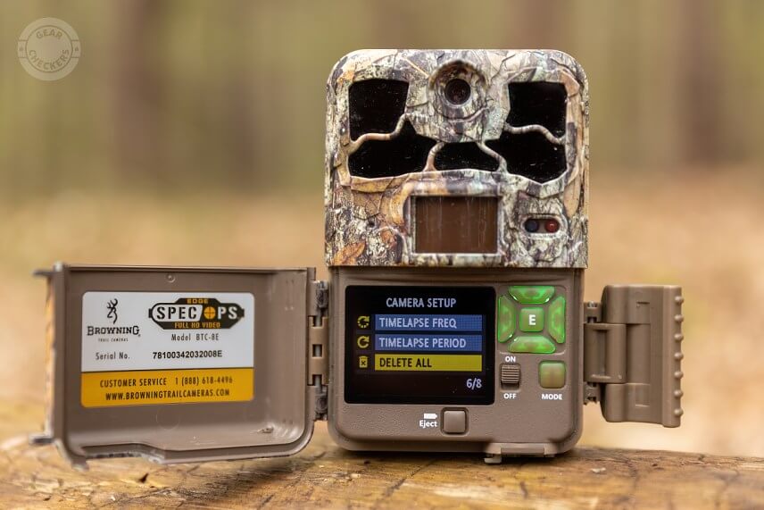 Form&aacute;tovanie pam&auml;ťovej karty (DELETE ALL) vo fotopasci, ktor&aacute; nem&aacute; slovensk&eacute; MENU.