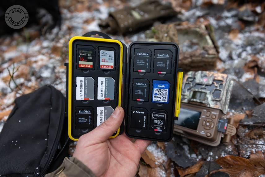 Obal na pamäťové karty umožní nestratiť v nich prehľad pri kontrole viacerých fotopascí