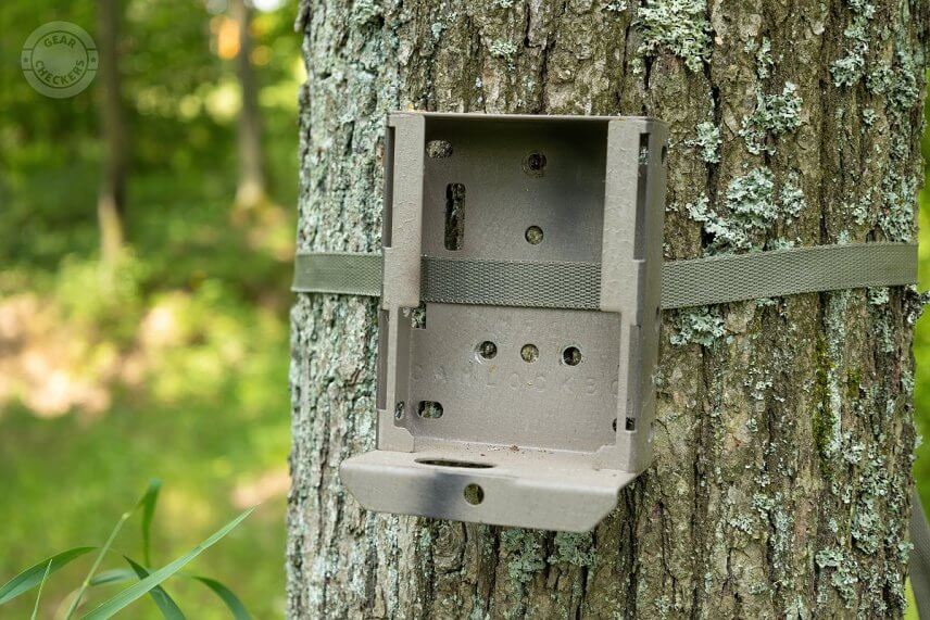 Bushnell Core DS-4K No Glow m&ocirc;žete zabezpečiť pomocou prepracovan&eacute;ho ochrann&eacute;ho boxu, do ktor&eacute;ho fotopasca pasuje na milimeter presne. Ochrann&yacute; box m&ocirc;že byť priskrutkovan&yacute; a zamknut&yacute; lanov&yacute;m aj visiacim z&aacute;mkom.