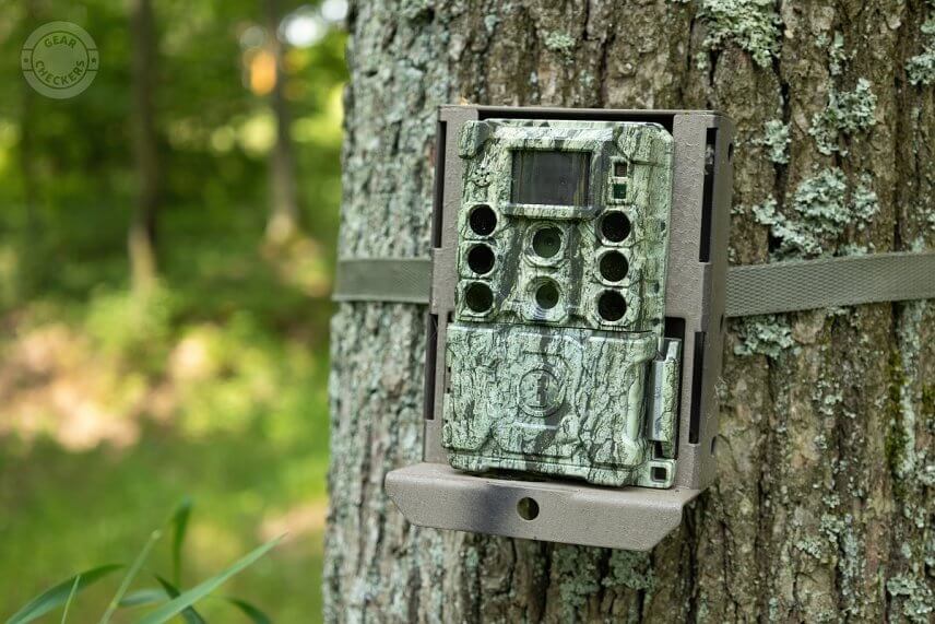 Bushnell Core DS-4K No Glow m&ocirc;žete zabezpečiť pomocou prepracovan&eacute;ho ochrann&eacute;ho boxu, do ktor&eacute;ho fotopasca pasuje na milimeter presne. Ochrann&yacute; box m&ocirc;že byť priskrutkovan&yacute; a zamknut&yacute; lanov&yacute;m aj visiacim z&aacute;mkom.