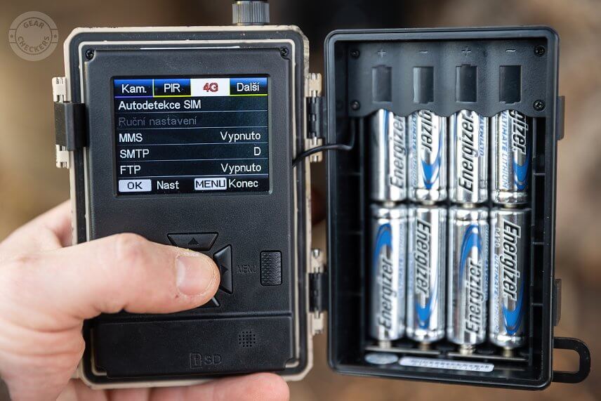 Fotopasca automaticky rozpozná operátora a nastaví všetko potrebné pre komunikáciu so sieťou.