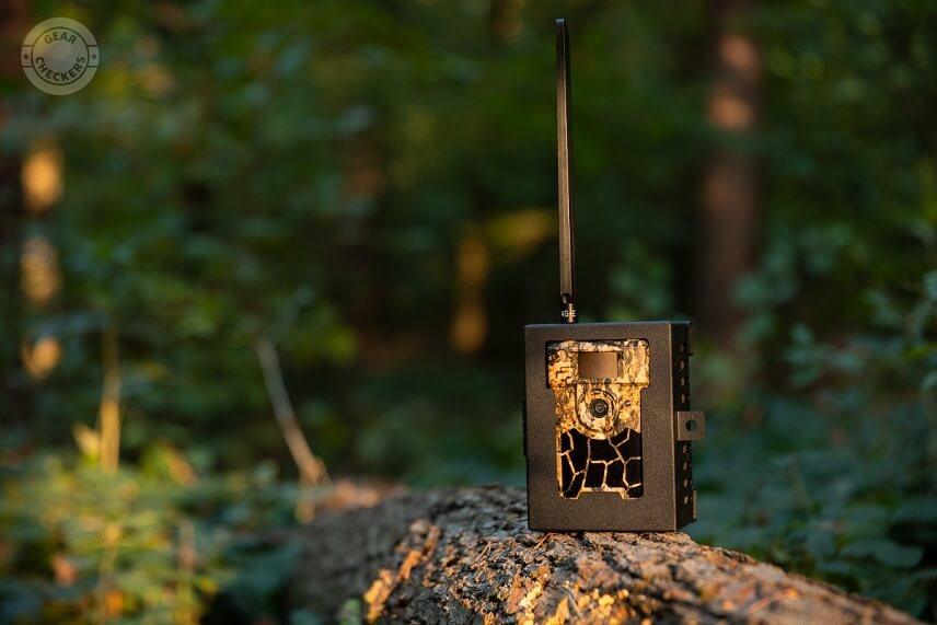 Ochranný box je navrhnutý priamo pre Wachman Rio 4G. Vďaka tomu nie je nikde zbytočné miesto či vôľa, fotopasca do boxu pasuje ako uliata.