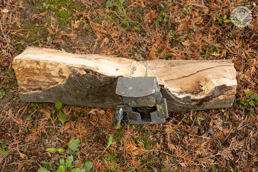 Fotopasca po drsnej ceste na lesn&yacute; sklad.