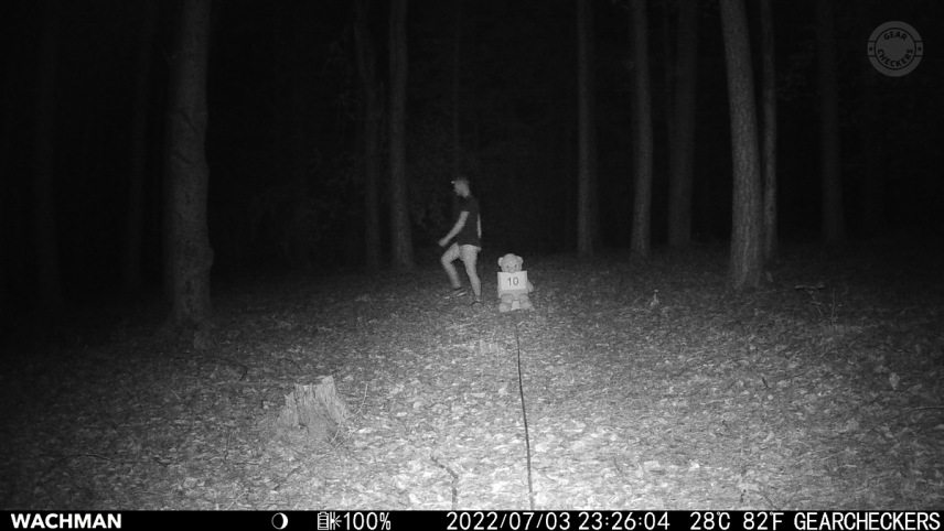 Nočný prísvit v režime AUTO, rýchlosť uzávierky 1/20 s.