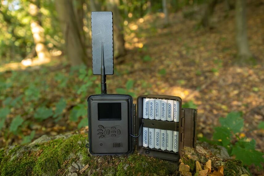 Welltar 7310 4G pojme až 12 ks AA batérii.