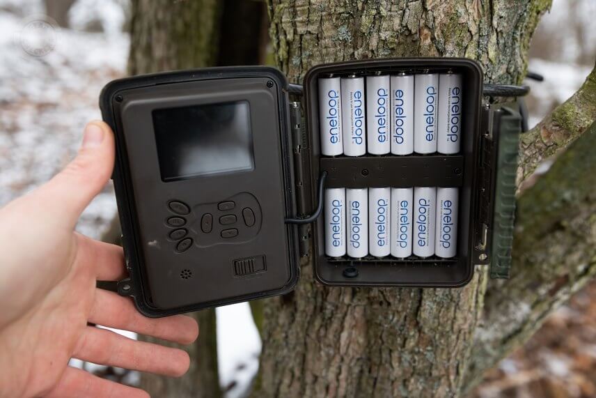 Welltar 7310 dokáže fungovať so 4, 8 alebo 12 AA batériami.