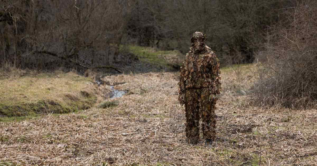 Maskovací oblek Deerhunter 3D: recenzia po 10 rokoch použivania