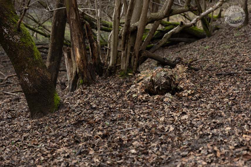 Maskovací oblek Deerhunter. Pohľad z cca 10 m.